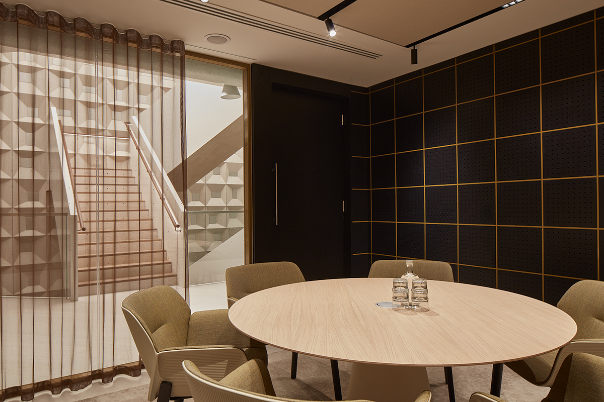 Intimate meeting room that seats six people 