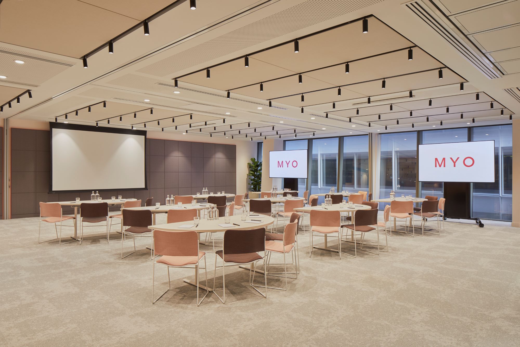 Alternative configuration of MYO St Paul's event space 