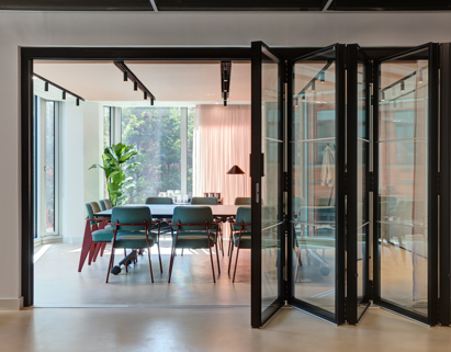 Bright meeting space in MYO Victoria