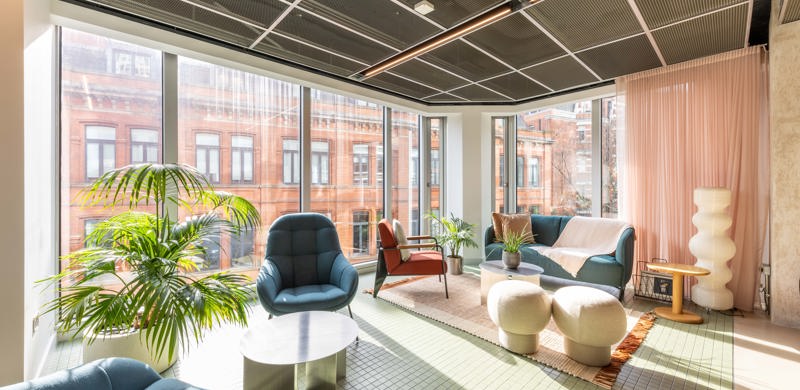 Light-filled breakout space
