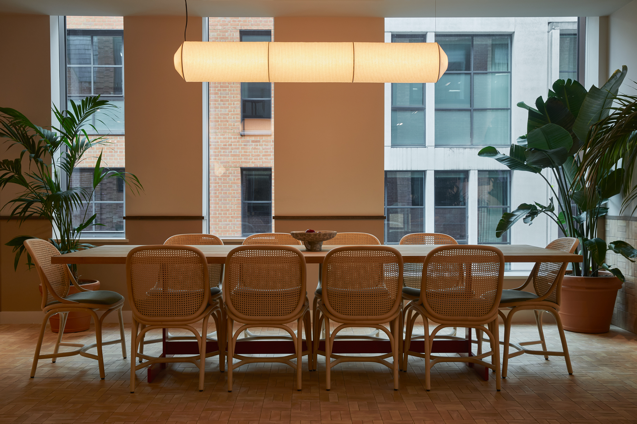 Bright, spacious meeting room for up to ten people